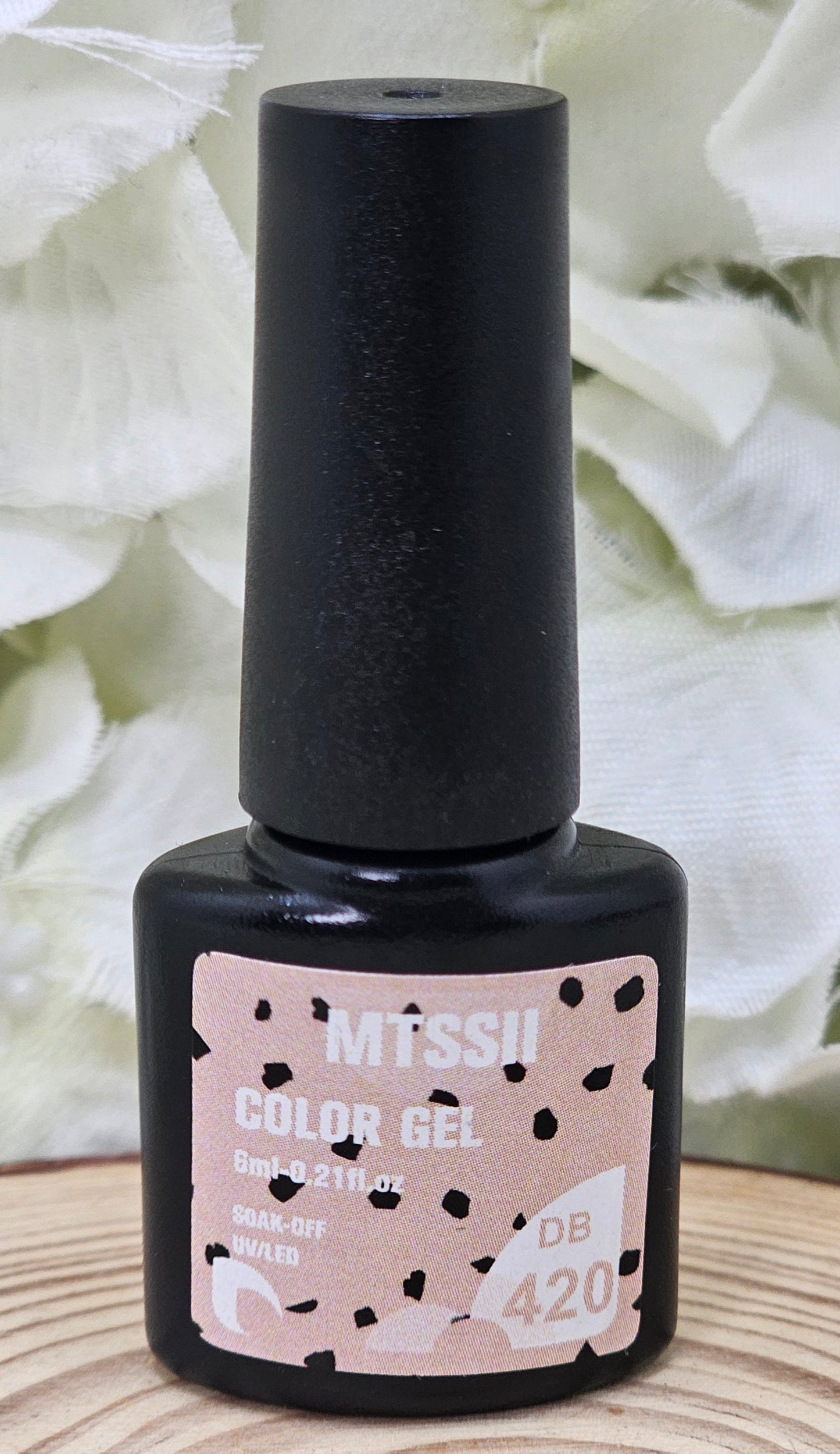 Eggshell Effect Gel Nail Polish