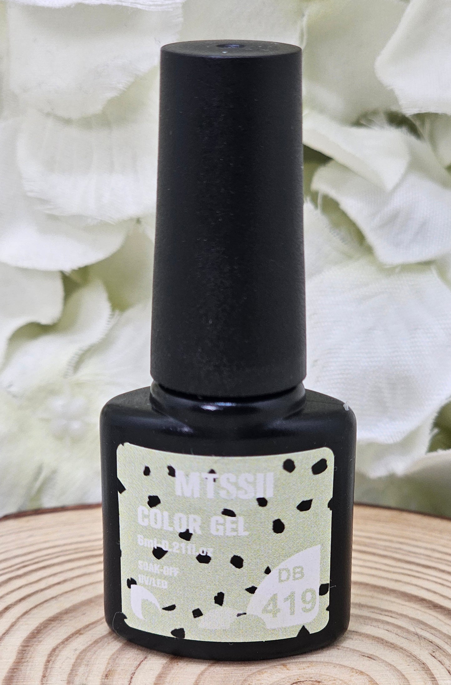 Eggshell Effect Gel Nail Polish