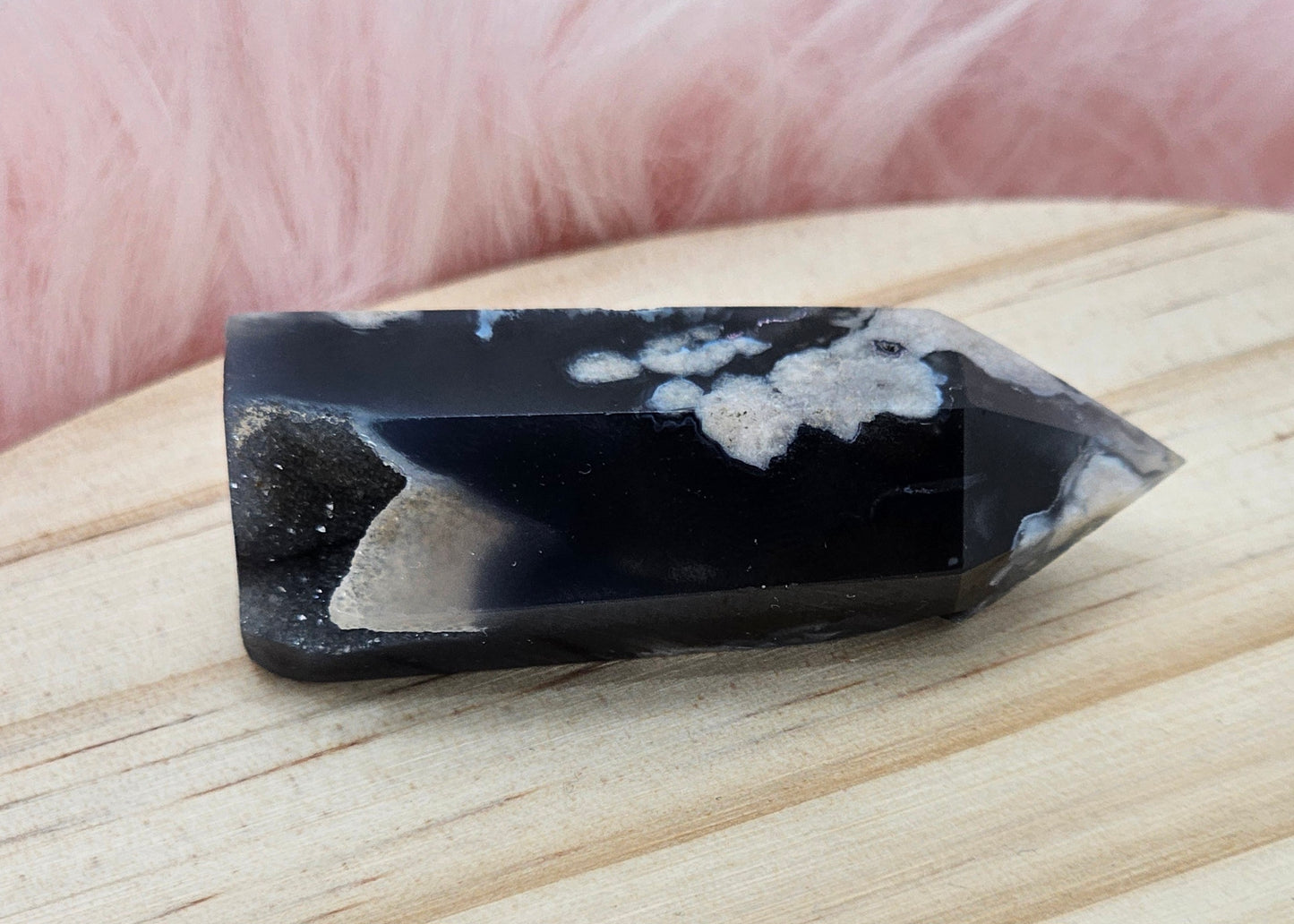 Black Flower Agate Tower